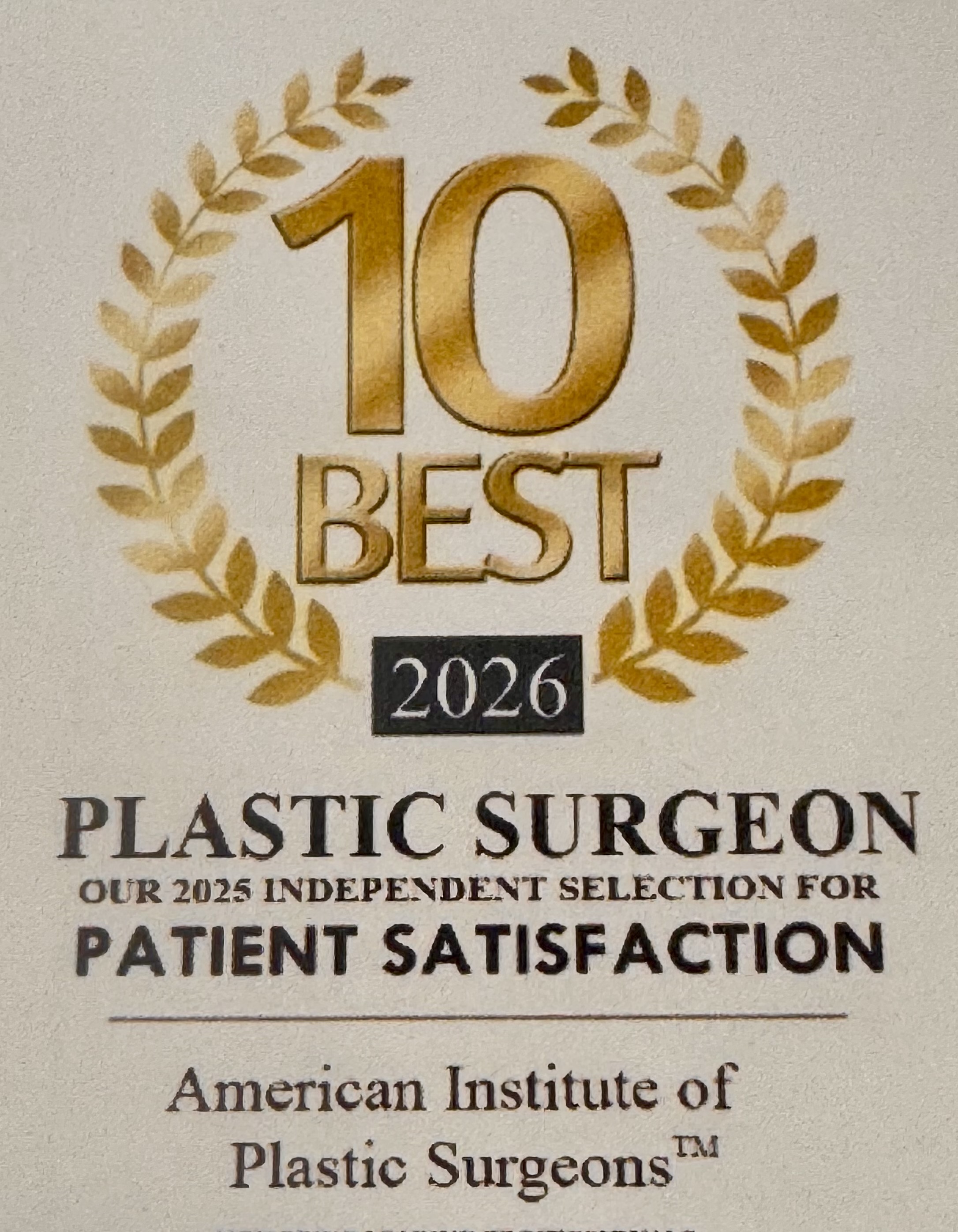 Dr. Majmundar recognized as one ot the 10 best plastic surgeons for patient satisfaction by the American Institute of Plastic Surgeons